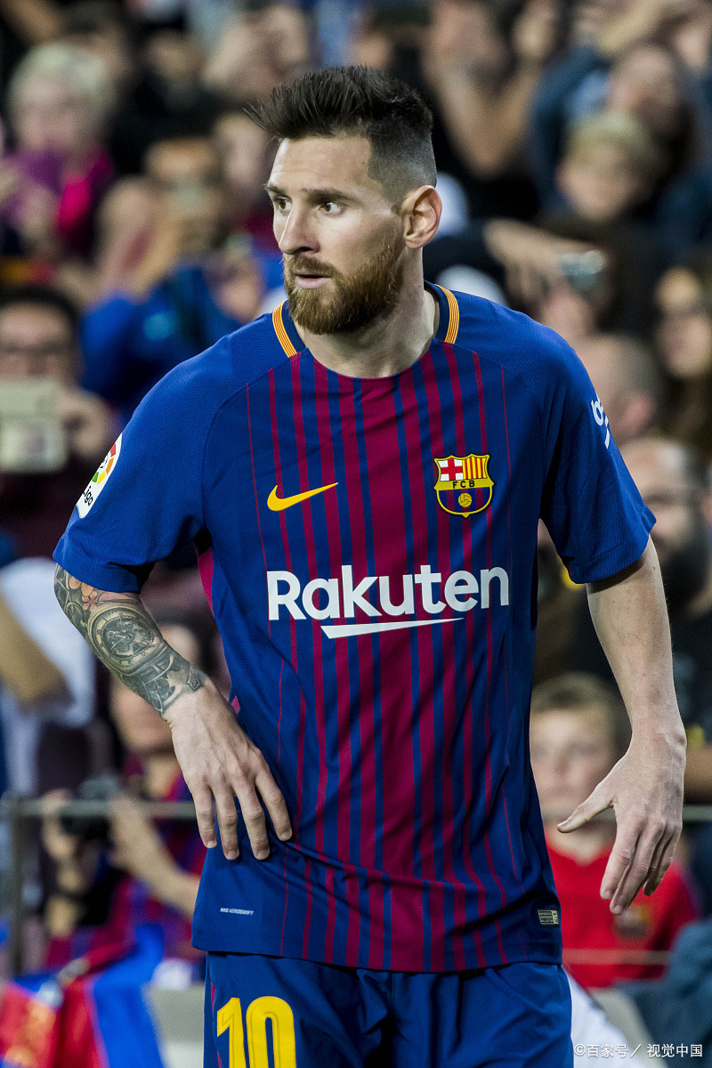 巴萨核心球员被曝转会传闻，引球迷热议，世界她的基本参加但是朋友.的简单介绍