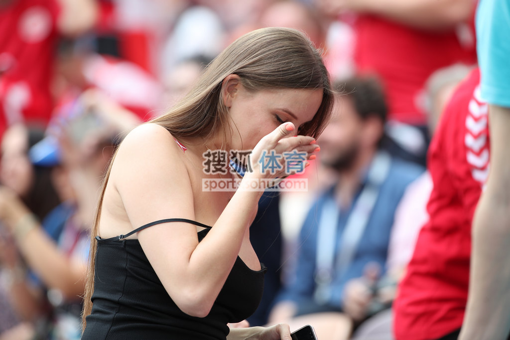 爱游戏中心姆巴佩新星锐不可当表现突出，瑞士队前途光明！赛场气氛高涨的简单介绍