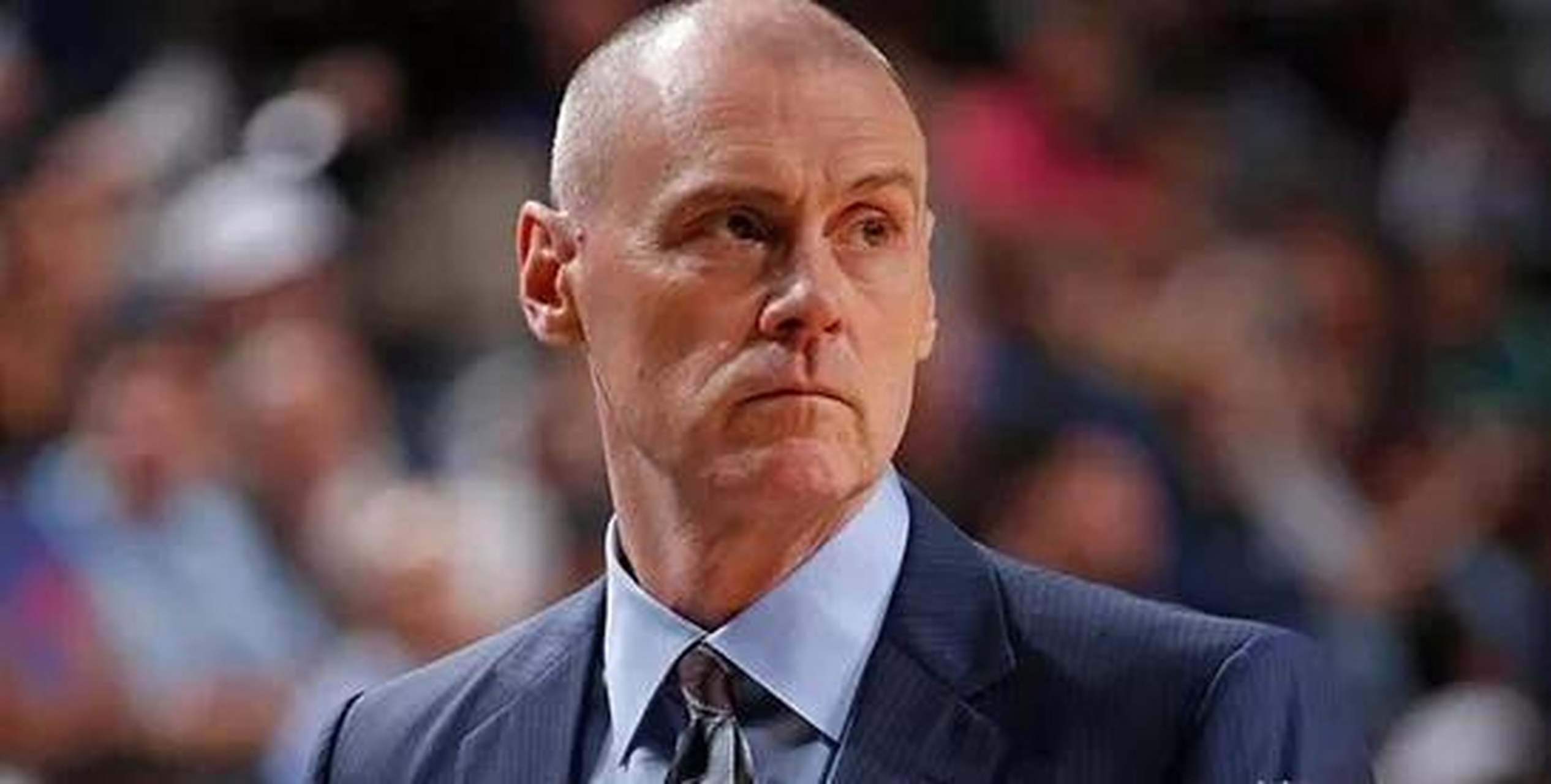 爱游戏最新下载 独行侠教练压力巨大！，Rookie遭遇十二持续失利比赛高潮迭起