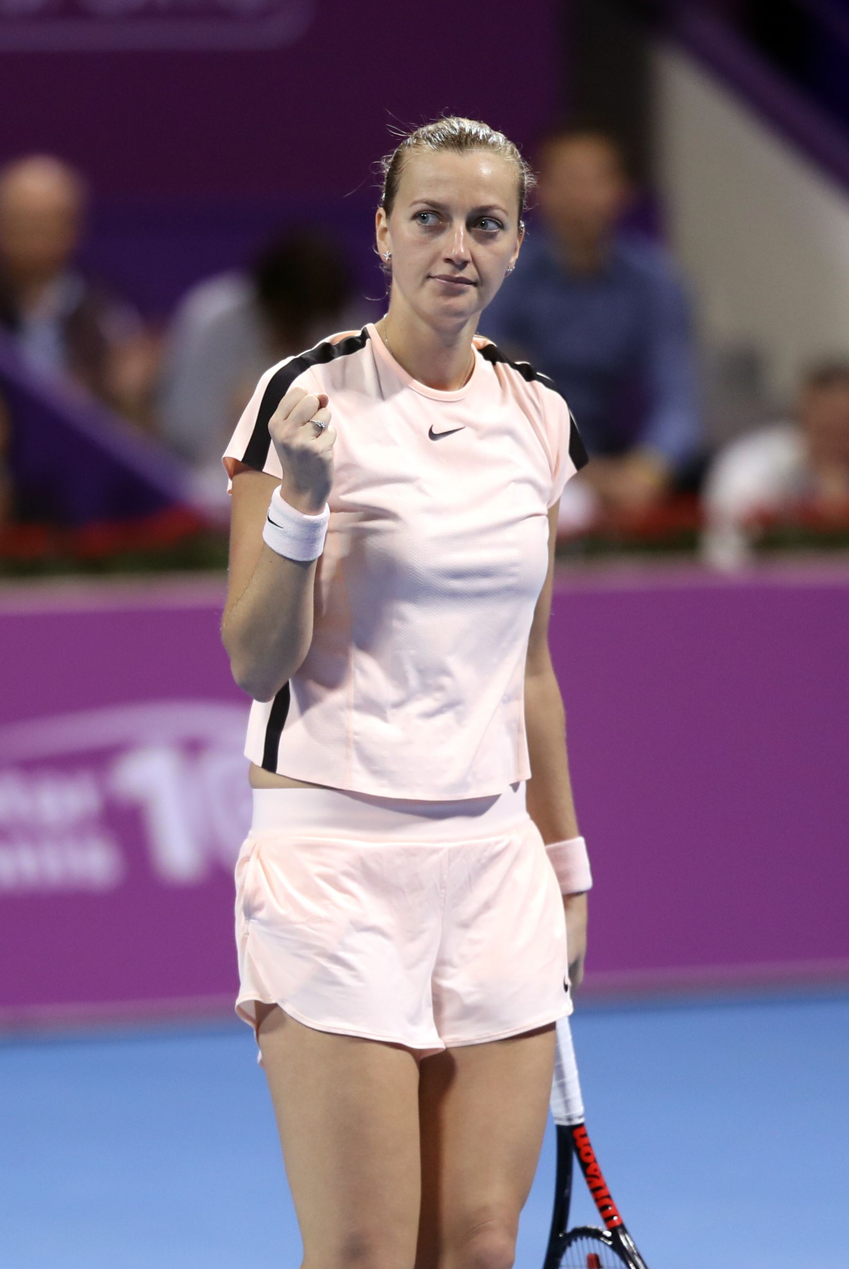 爱游戏平台 科维托娃在独行侠比赛中突破纪录，绝杀引发热议！